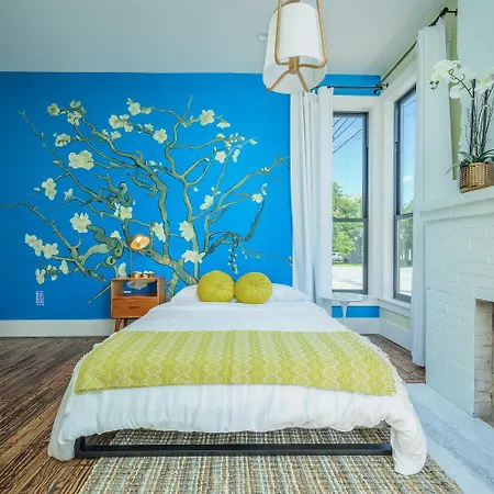 Private Suite In Historic Austin B&B Sleeps 2
